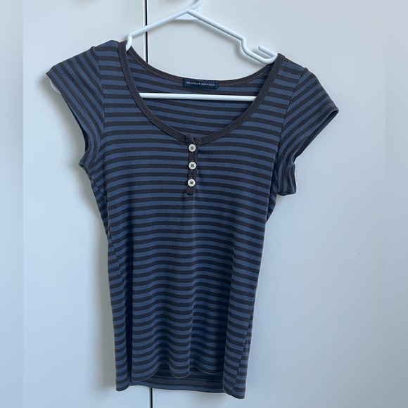 Brandy Melville Stripped Top - Picture 3 of 5